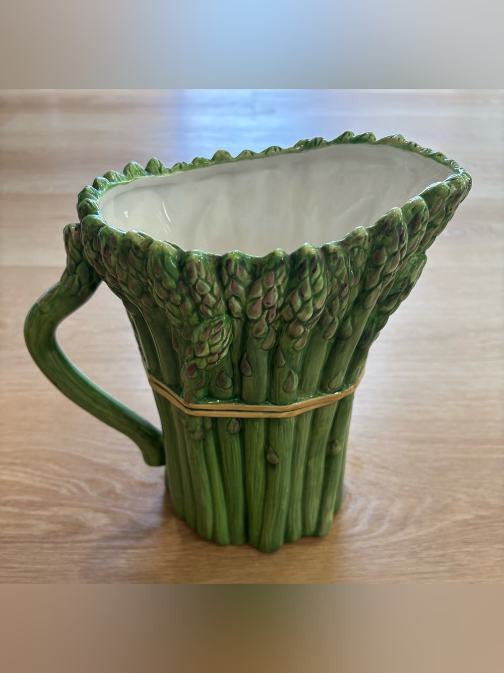 Fresca by Oneida Green Asparagus with raffia bow Pitcher